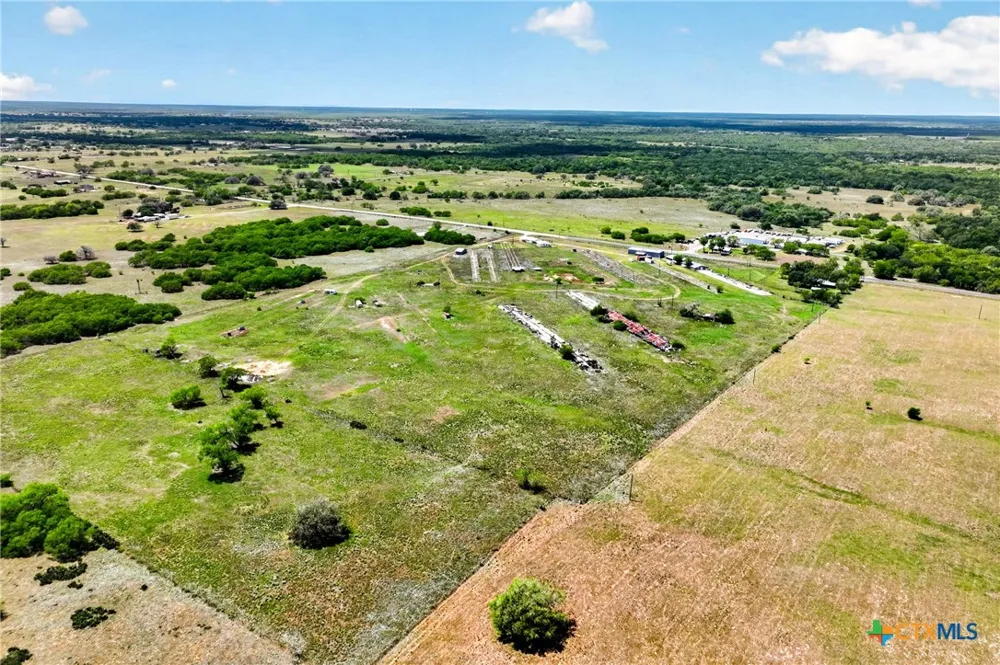 1763 FM 108 Smiley, TX 78159