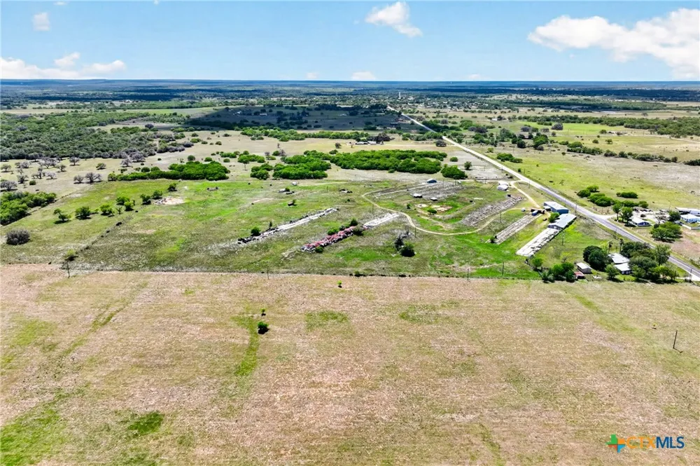 1763 FM 108 Smiley, TX 78159