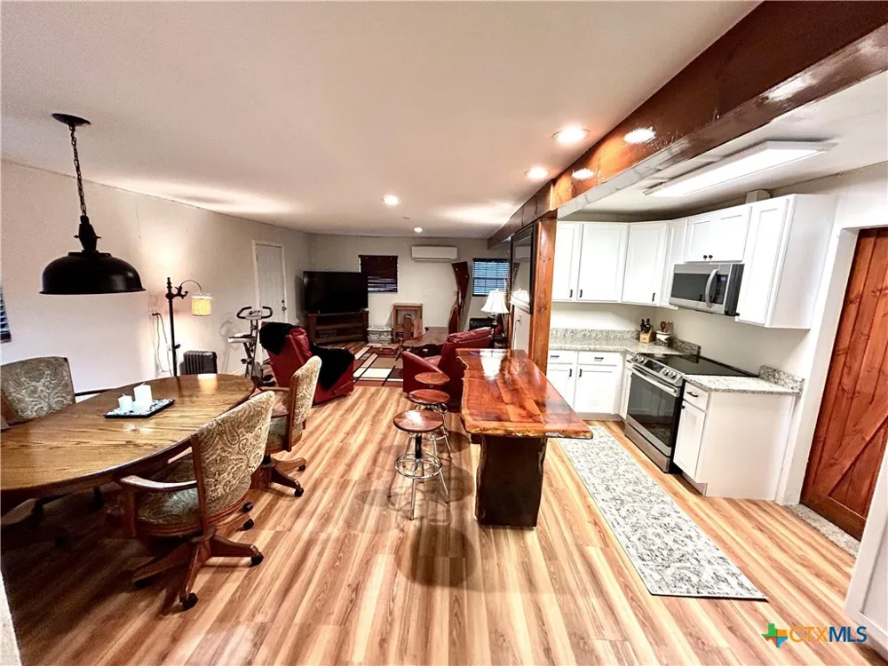 1763 FM 108 Smiley, TX 78159