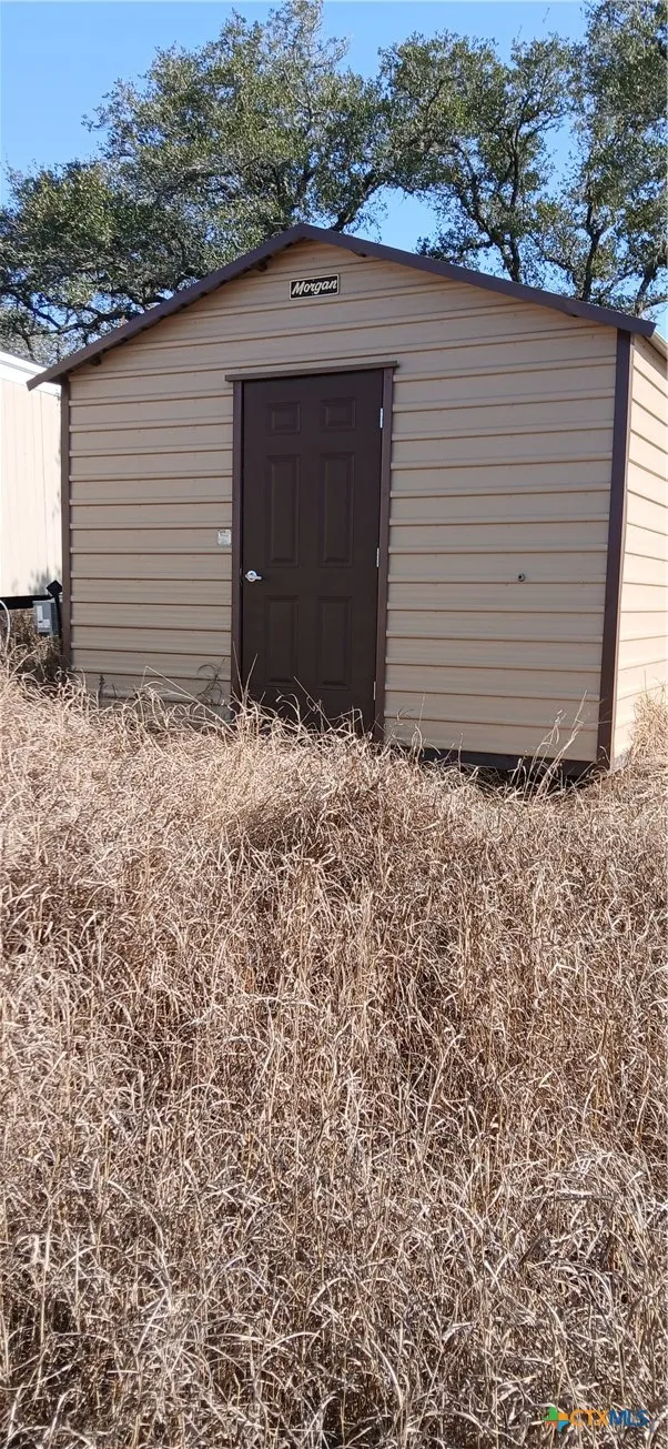 737 Private Road 1065 Hallettsville, TX 77964