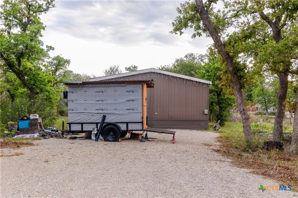 293 Turkey Tree Trail Seguin, TX 78155
