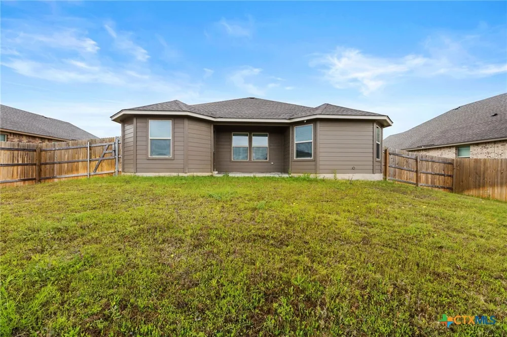2402 Freddie L. Nichols Sr. Drive Harker Heights, TX 76548