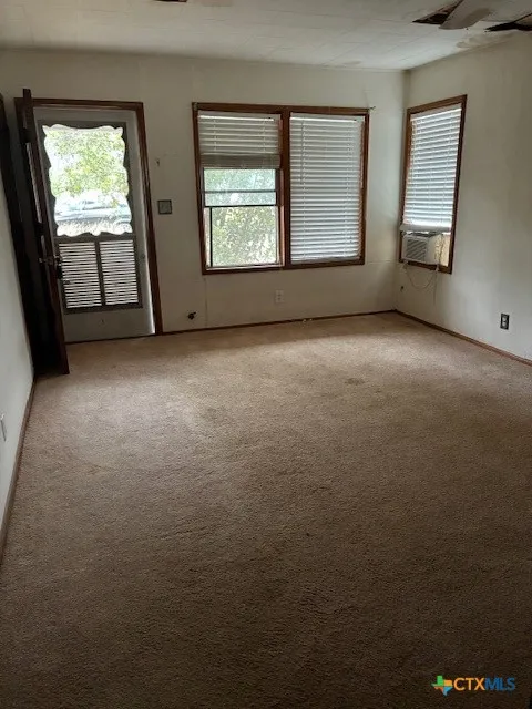 209 Highland Street Yoakum, TX 77995