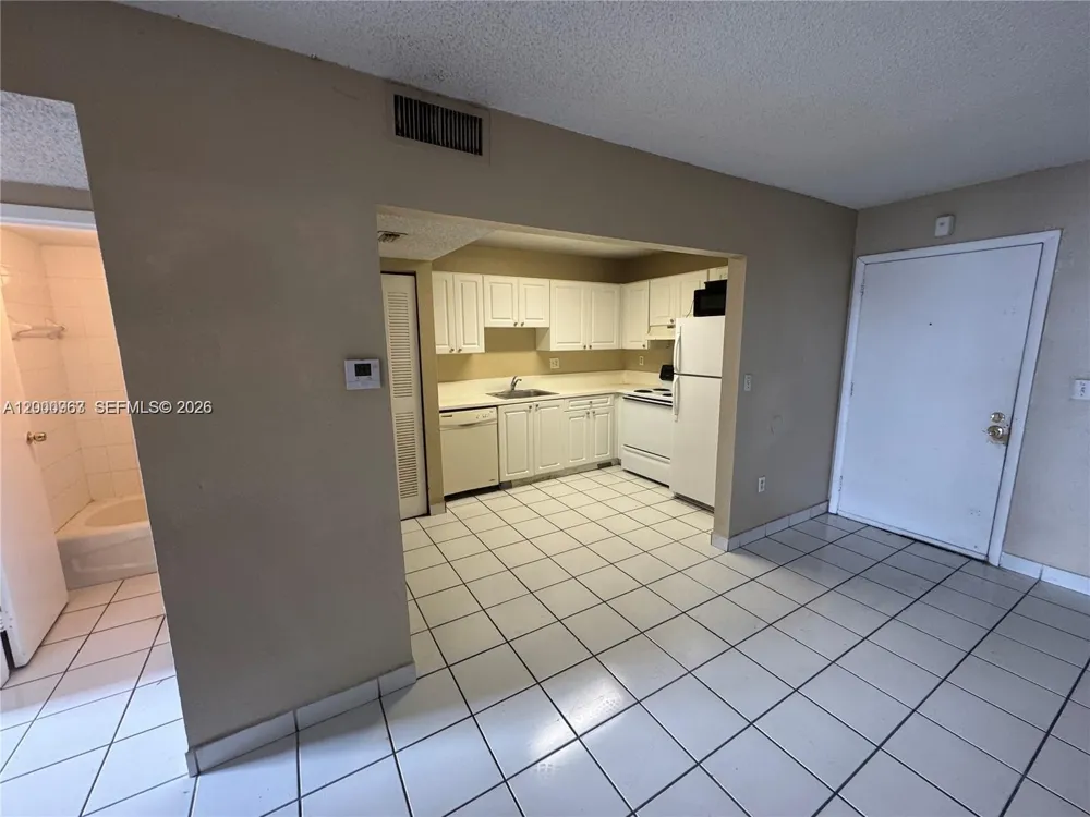 5100 SW 41st St #PH1 Pembroke Park, FL 33023