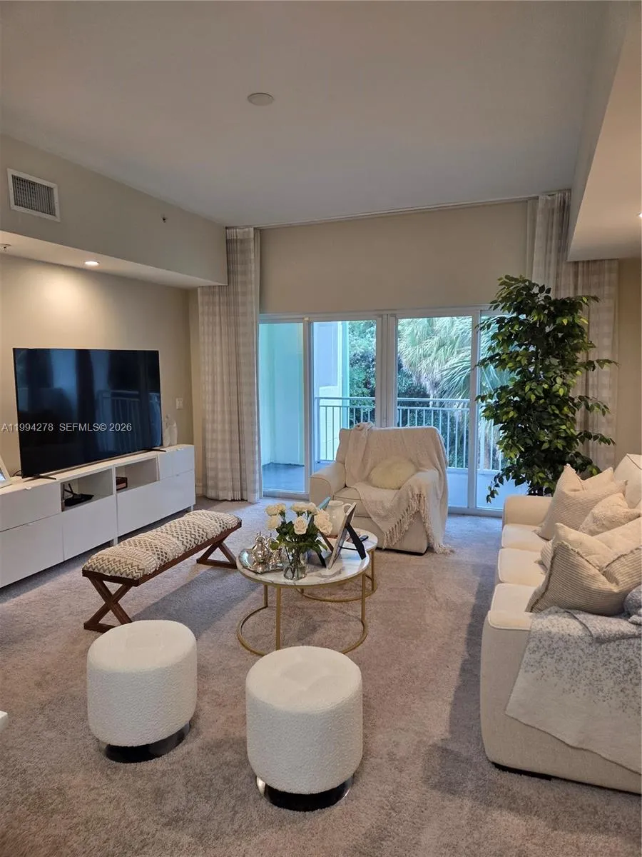 5300 NW 87th Ave #416 Doral, FL 33178