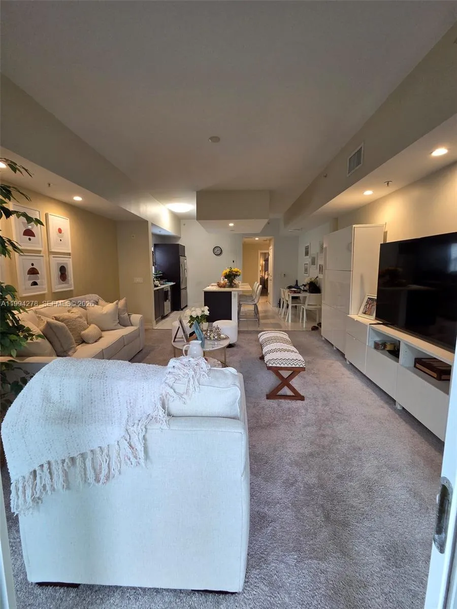 5300 NW 87th Ave #416 Doral, FL 33178