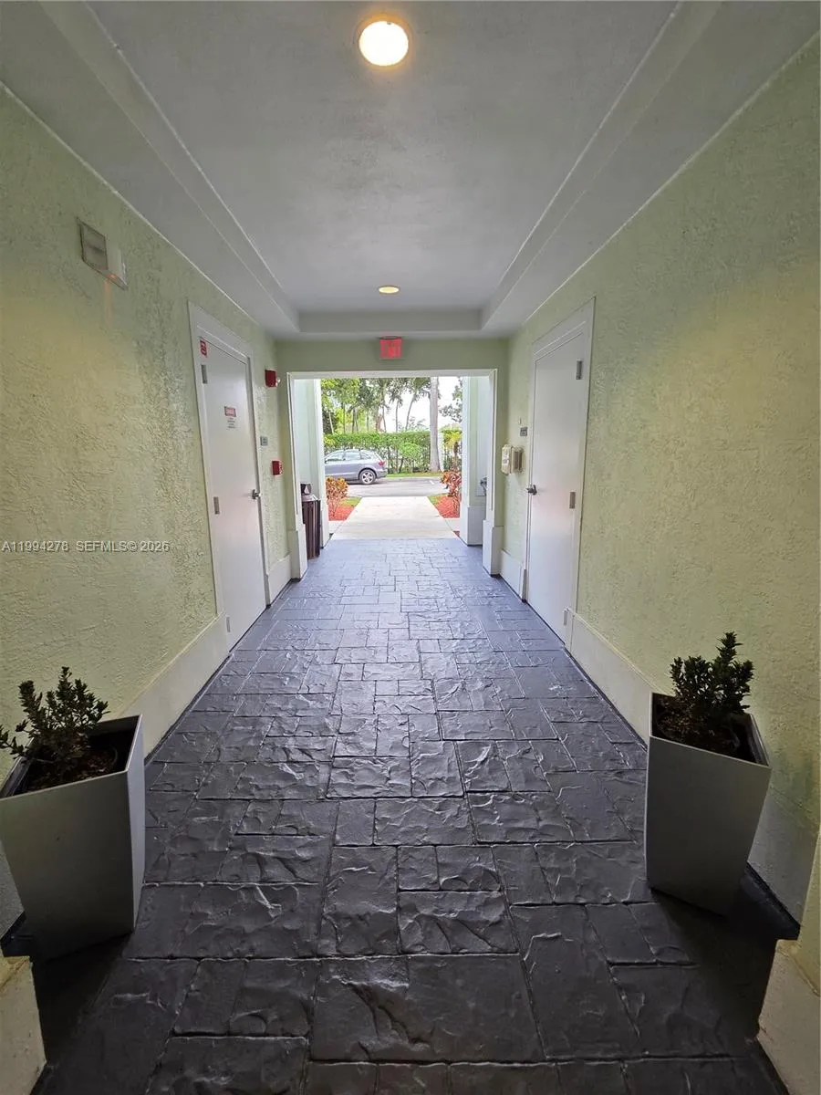 5300 NW 87th Ave #416 Doral, FL 33178