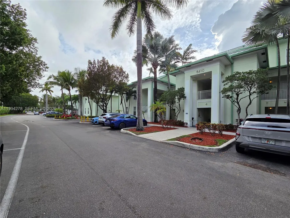 5300 NW 87th Ave #416 Doral, FL 33178