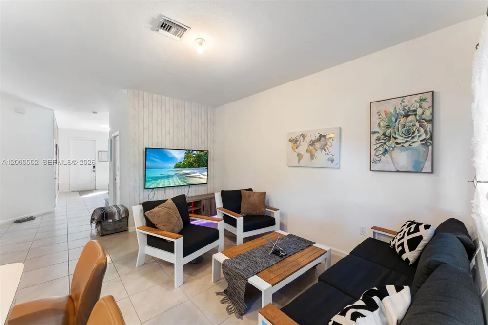 1061 NW 208th Ter Miami Gardens, FL 33169