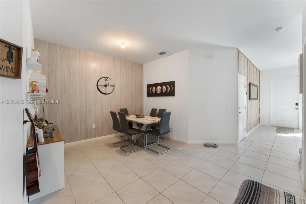 1061 NW 208th Ter Miami Gardens, FL 33169
