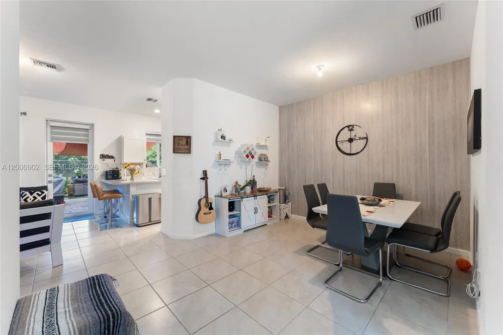 1061 NW 208th Ter Miami Gardens, FL 33169