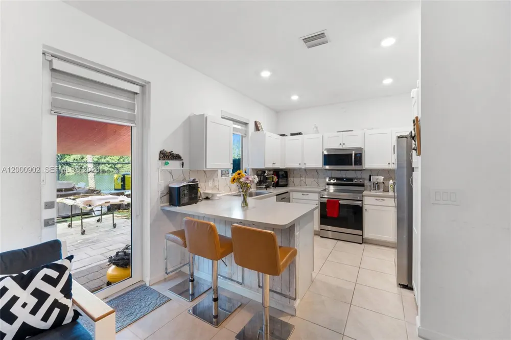 1061 NW 208th Ter Miami Gardens, FL 33169