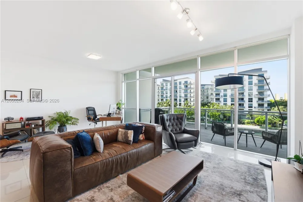 1090 NW N River Dr #404 Miami, FL 33136