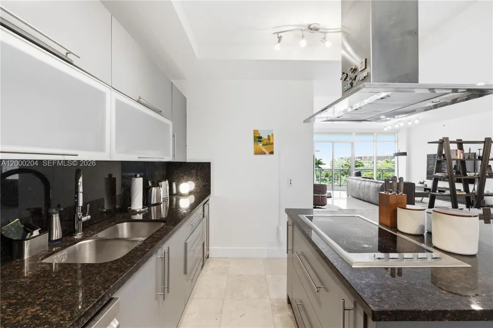 1090 NW N River Dr #404 Miami, FL 33136