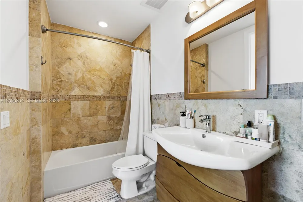 1090 NW N River Dr #404 Miami, FL 33136