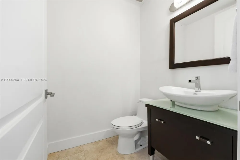 1090 NW N River Dr #404 Miami, FL 33136