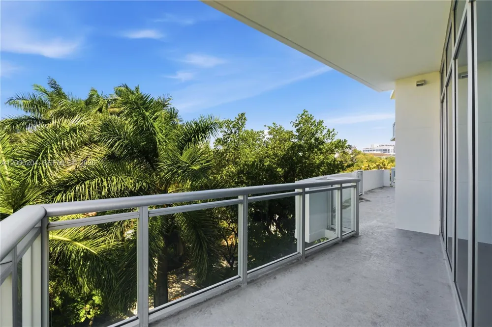 1090 NW N River Dr #404 Miami, FL 33136
