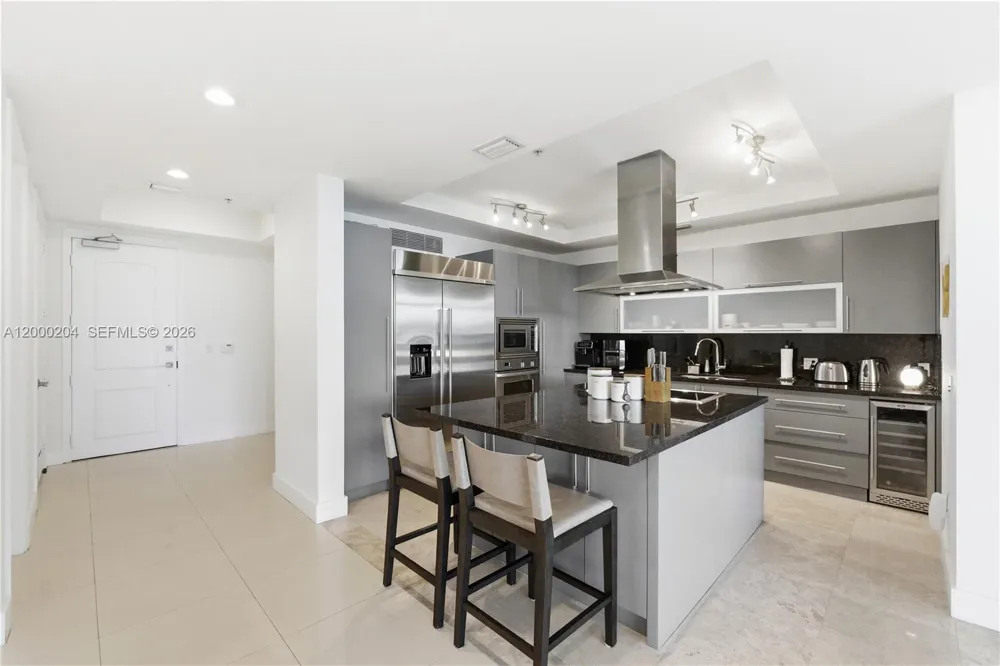 1090 NW N River Dr #404 Miami, FL 33136