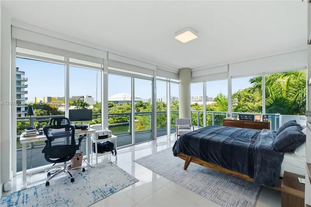1090 NW N River Dr #404 Miami, FL 33136