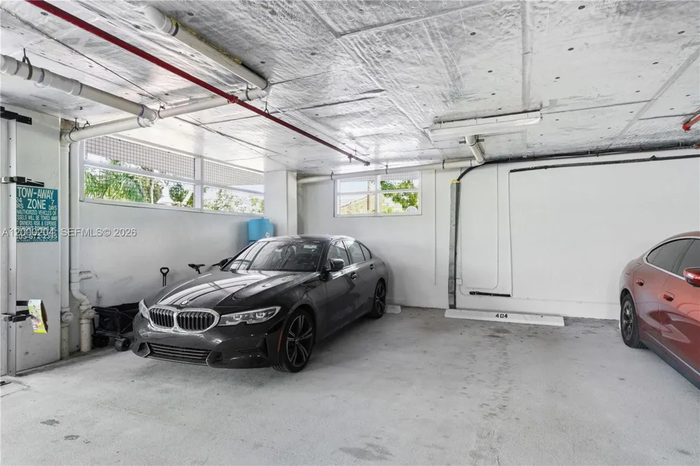 1090 NW N River Dr #404 Miami, FL 33136