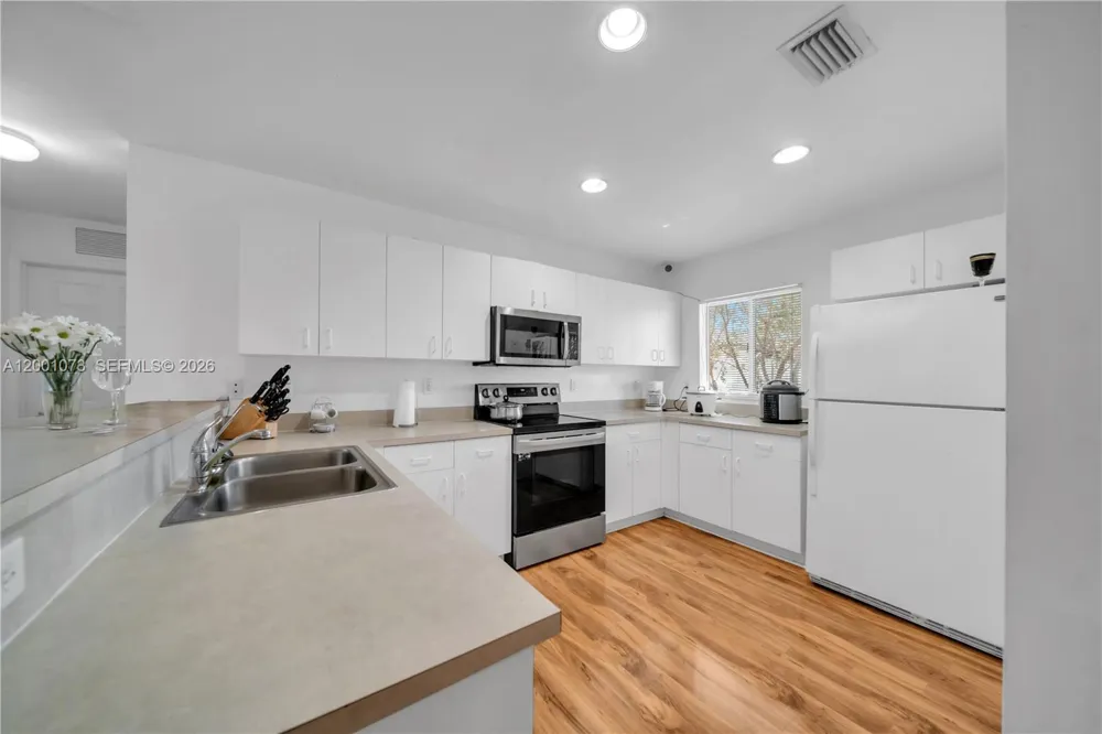 2840 NW 2ND TERRACE Cape Coral, FL 33993