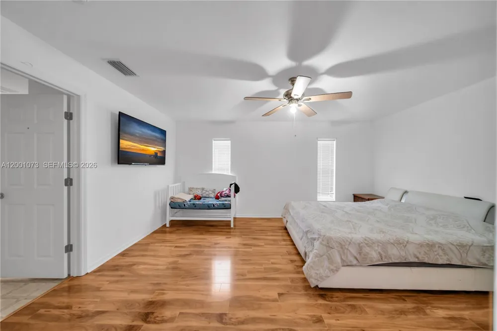 2840 NW 2ND TERRACE Cape Coral, FL 33993