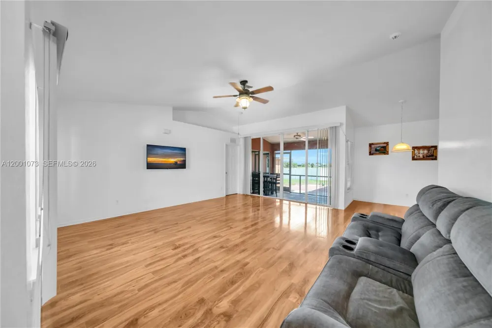 2840 NW 2ND TERRACE Cape Coral, FL 33993