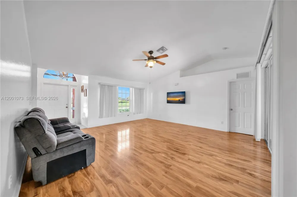 2840 NW 2ND TERRACE Cape Coral, FL 33993