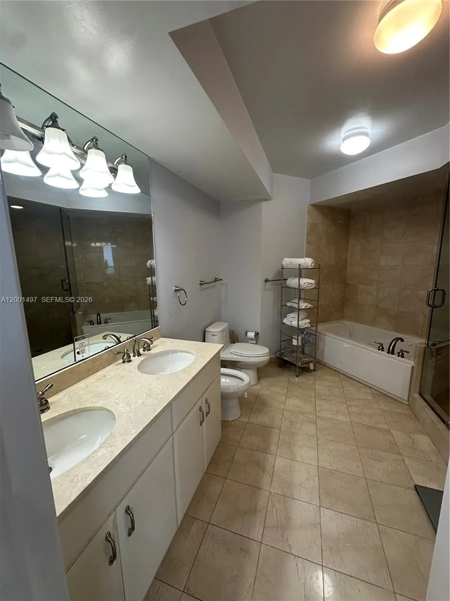 6365 Collins Ave #1703 Miami Beach, FL 33141