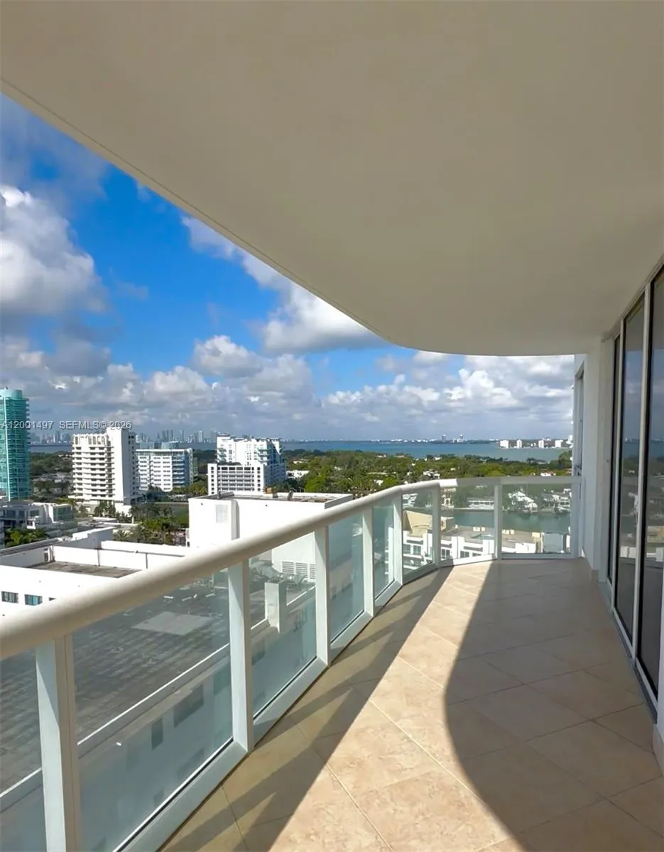 6365 Collins Ave #1703 Miami Beach, FL 33141