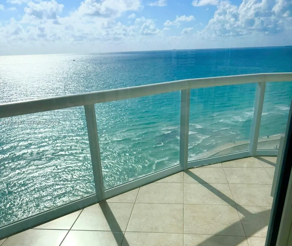 6365 Collins Ave #1703 Miami Beach, FL 33141
