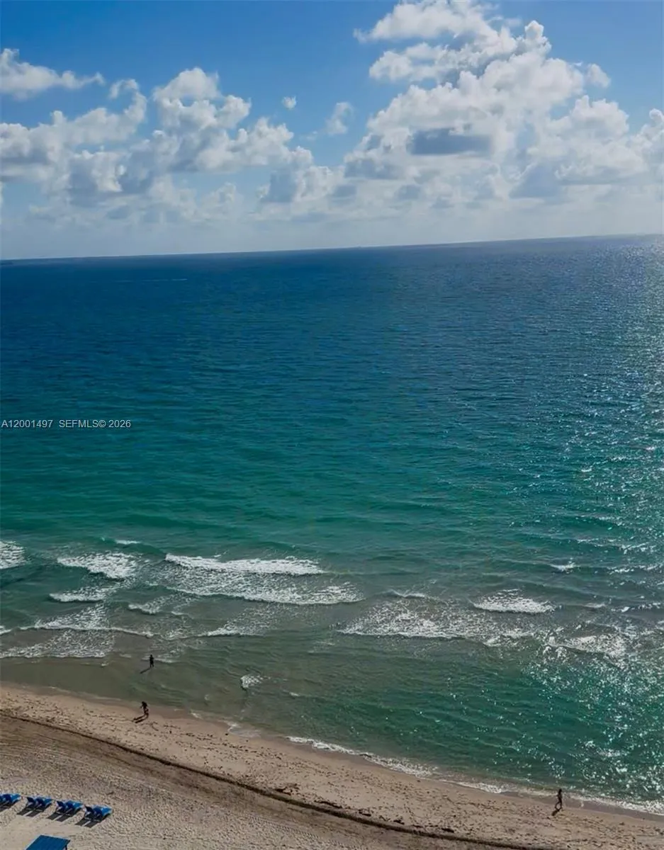 6365 Collins Ave #1703 Miami Beach, FL 33141