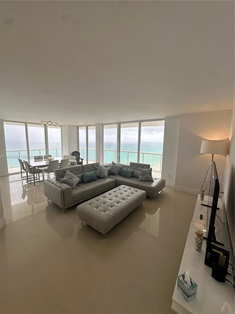 6365 Collins Ave #1703 Miami Beach, FL 33141