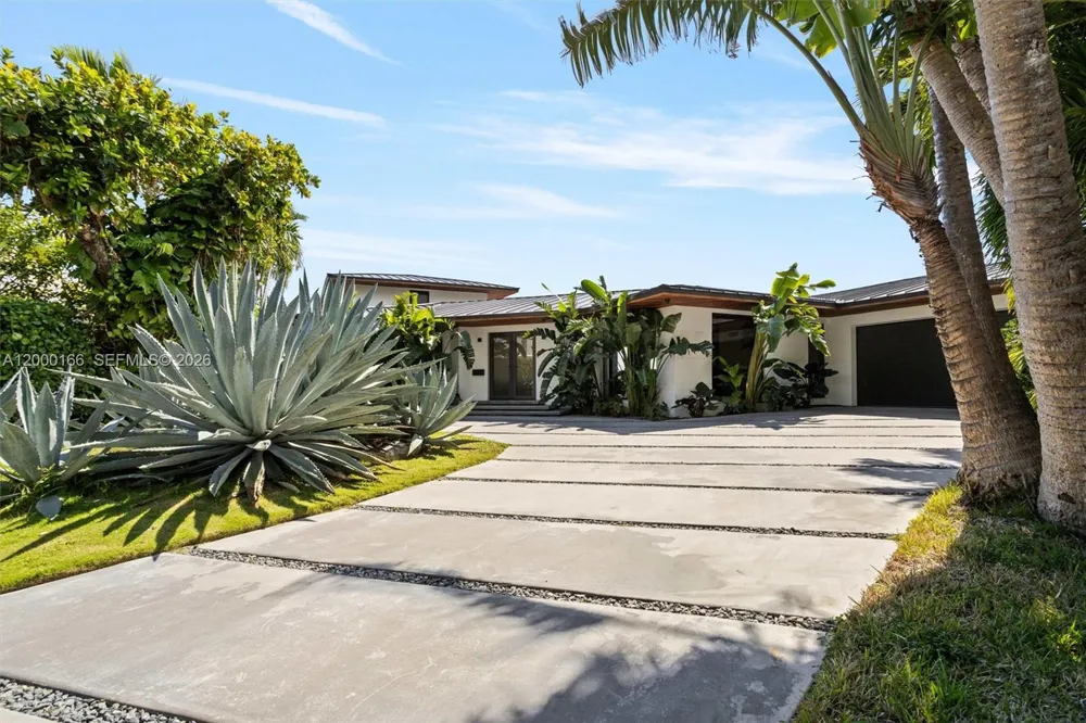 1982 NE 119th Rd North Miami, FL 33181