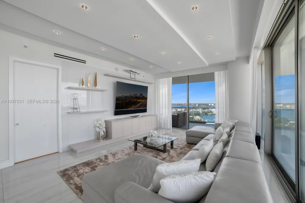 10203 Collins Ave #2501 Bal Harbour, FL 33154