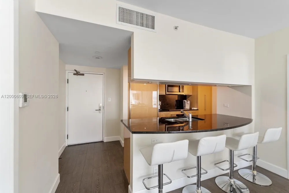 6801 Collins Ave #LPH10 Miami Beach, FL 33141