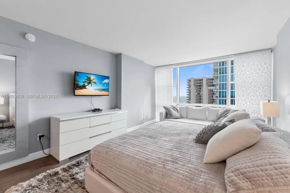 6801 Collins Ave #LPH10 Miami Beach, FL 33141