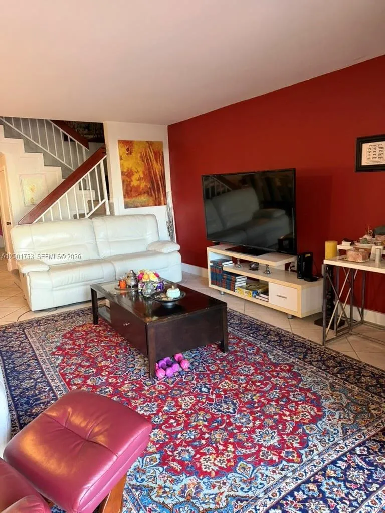 2661 NE 164th St #40 North Miami Beach, FL 33160