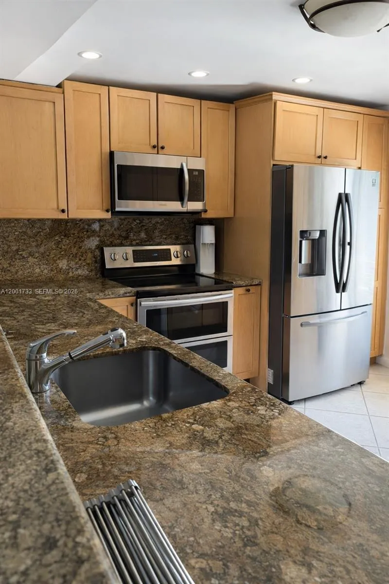 2661 NE 164th St #40 North Miami Beach, FL 33160