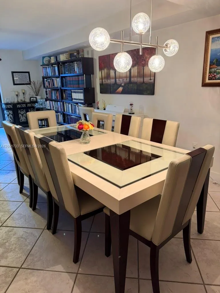 2661 NE 164th St #40 North Miami Beach, FL 33160