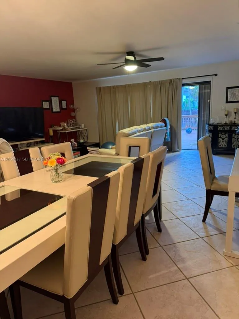 2661 NE 164th St #40 North Miami Beach, FL 33160