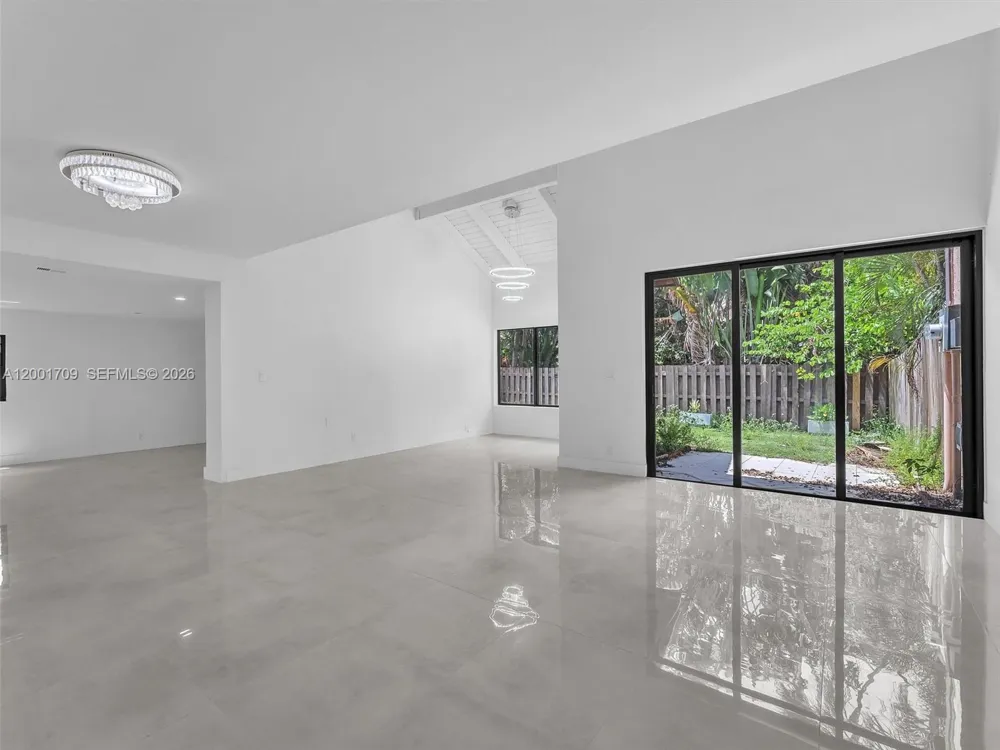 3427 Atlanta Dr Hollywood, FL 33021