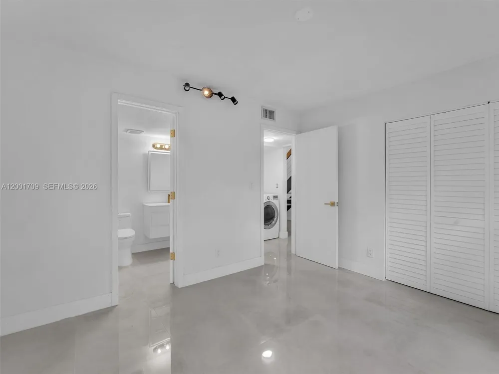 3427 Atlanta Dr Hollywood, FL 33021