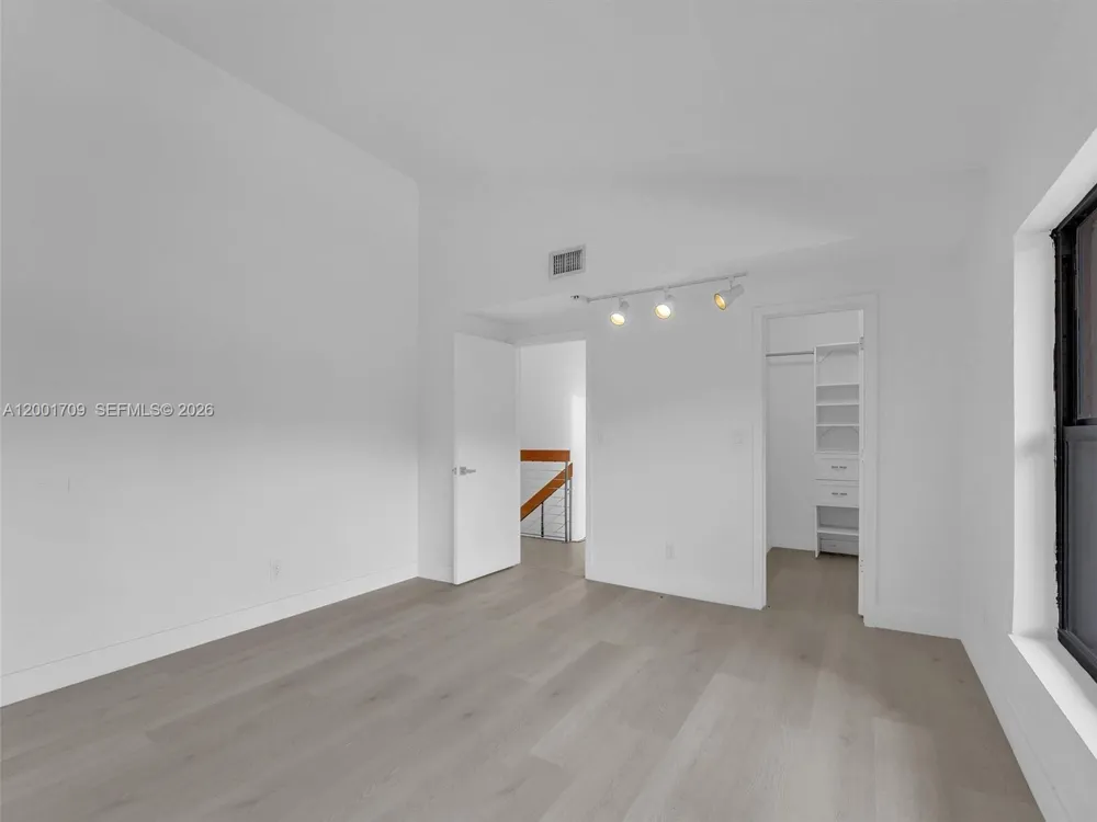 3427 Atlanta Dr Hollywood, FL 33021