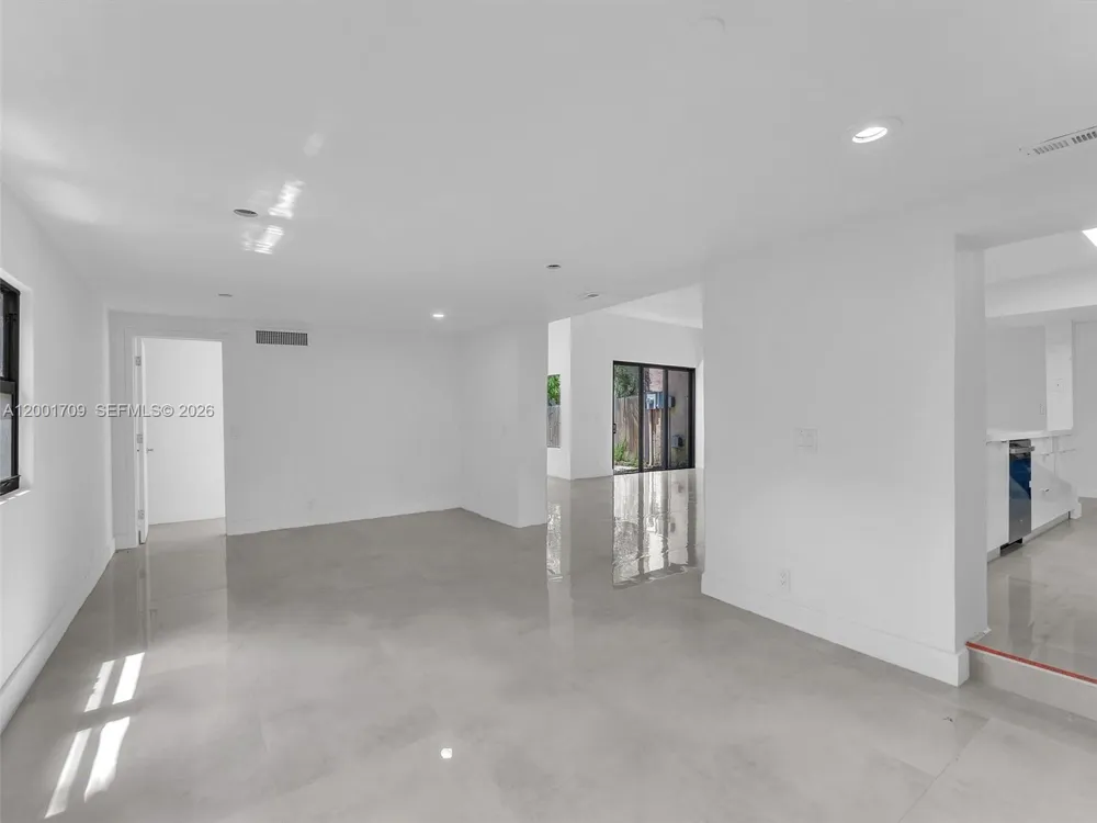 3427 Atlanta Dr Hollywood, FL 33021
