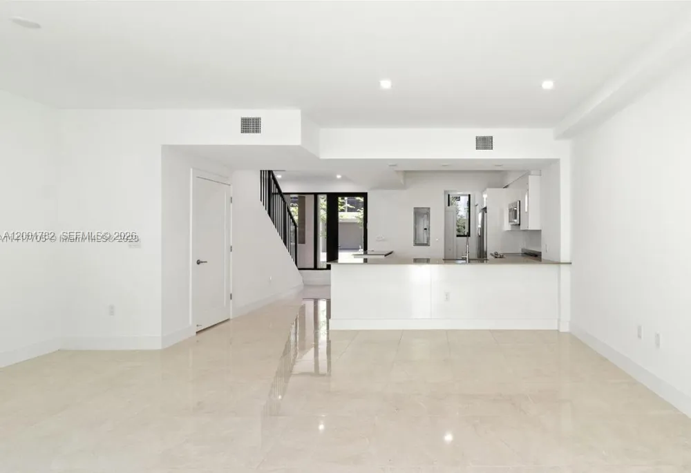 4130 Oak Pl #4130 Dania Beach, FL 33314