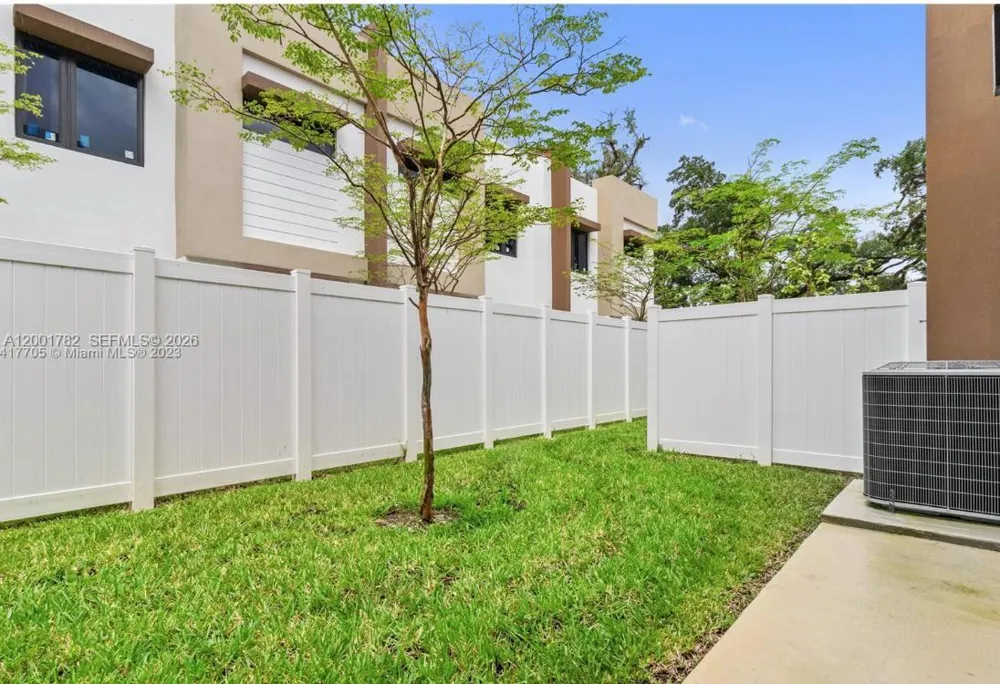 4130 Oak Pl #4130 Dania Beach, FL 33314