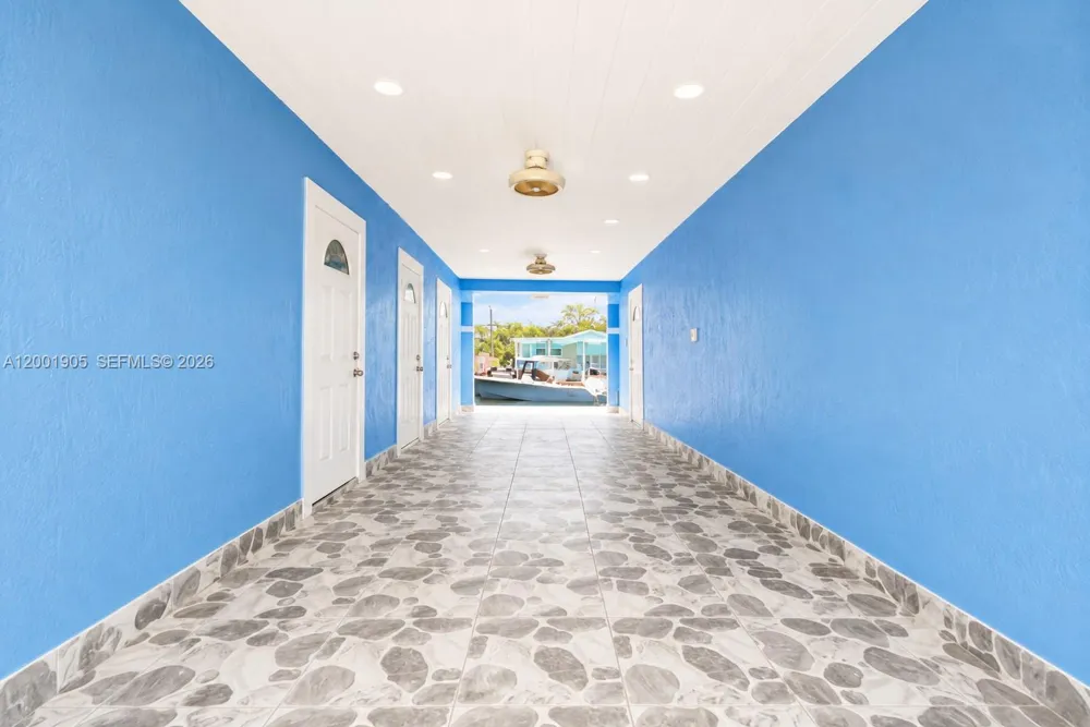 20 Eagle Dr Key Largo, FL 33037