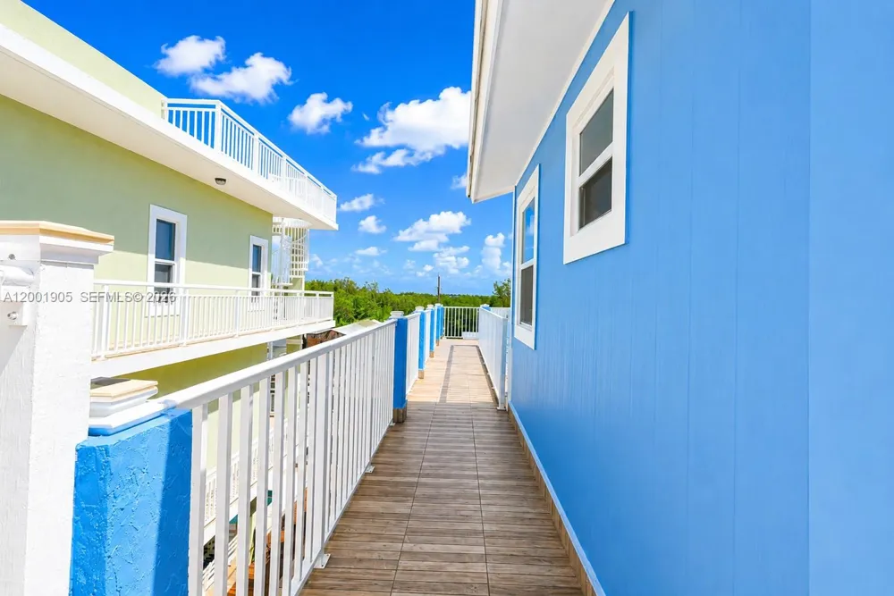 20 Eagle Dr Key Largo, FL 33037