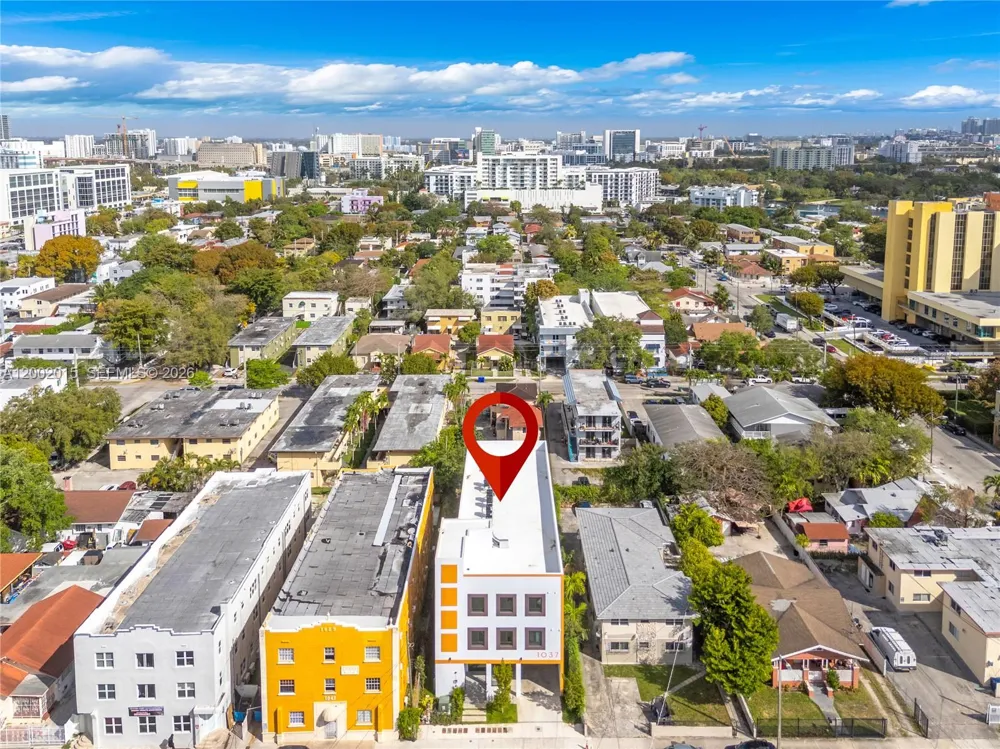 1037 NW 2nd St Miami, FL 33128